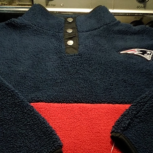♥️NFL Patriots Sherpa pullover ♥️ - Picture 2 of 10